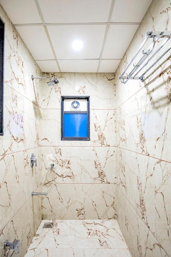 Hotel Nexus Rajkot Eksteriør bilde