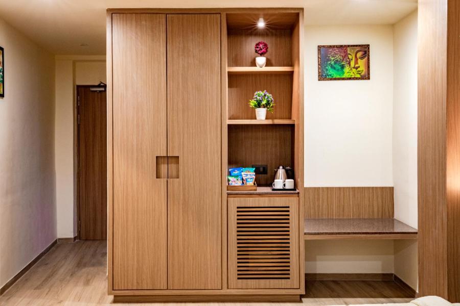 Hotel Nexus Rajkot Eksteriør bilde