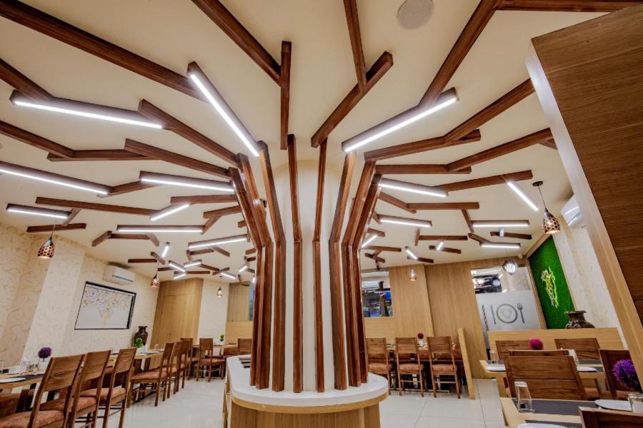 Hotel Nexus Rajkot Eksteriør bilde